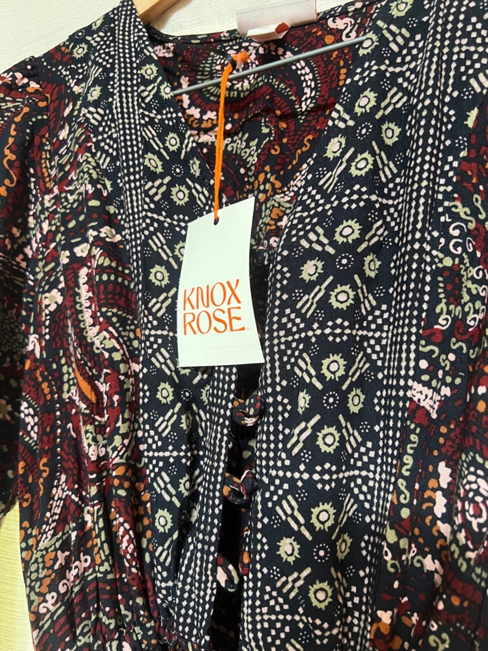Knox Rose Long Sleeve Paisley Midi Dress - Black & Burgundy - Picture 4 of 5